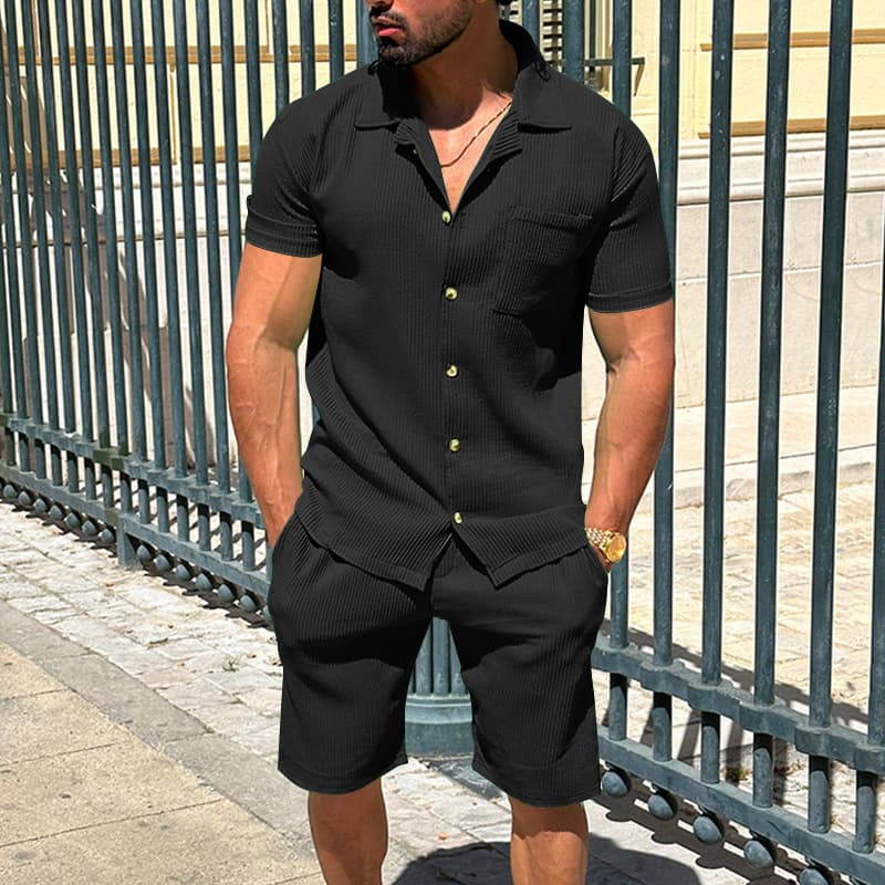 Conjunto de cardigan y pantalón corto para hombre en verano
