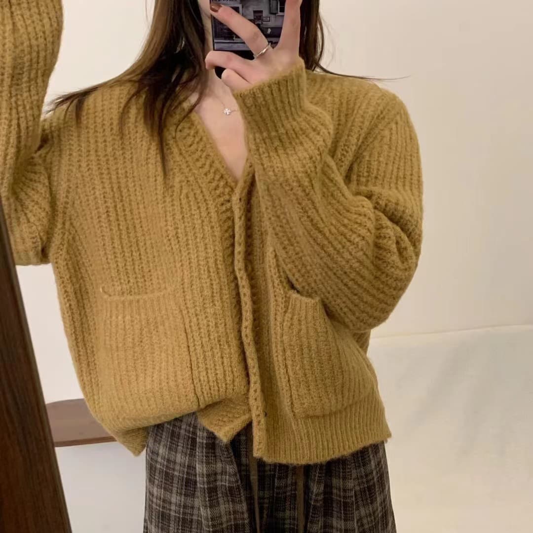 Cardigan cuello V liso cálido suéter
