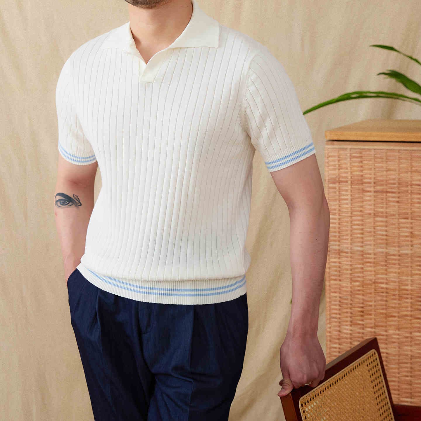 Playera con solapa para hombre, diseño versátil