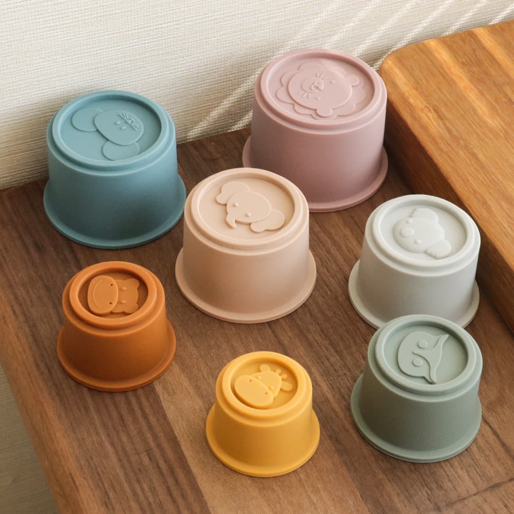 Set de vasos apilables de animales en silicona