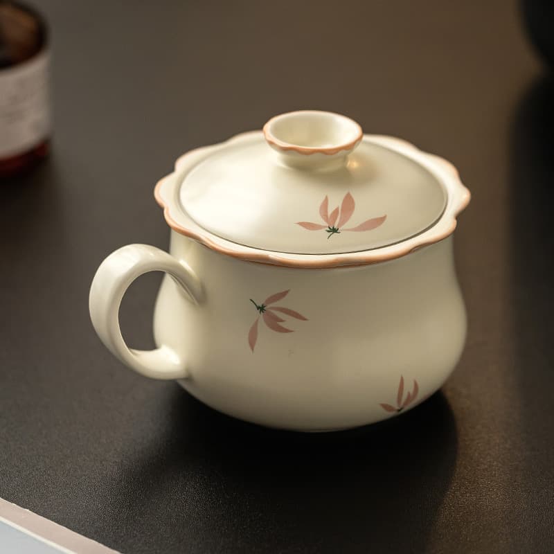 Taza cerámica personal para té con estilo simple