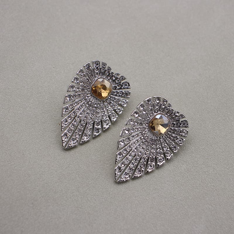 Aretes hoja con circones elegantes