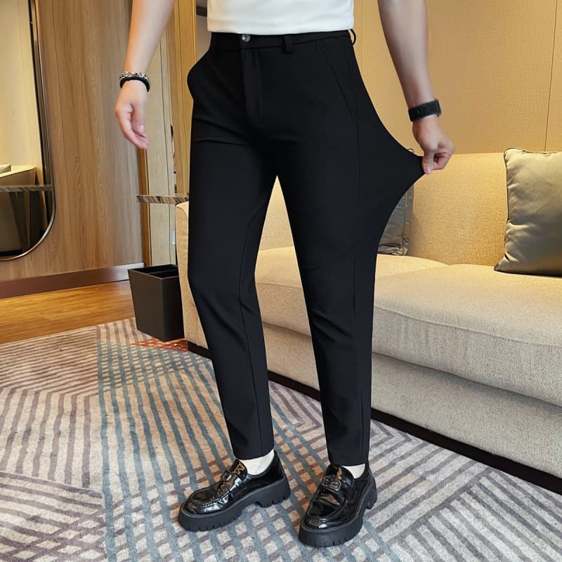 Pantalón cropped elástico con rayas
