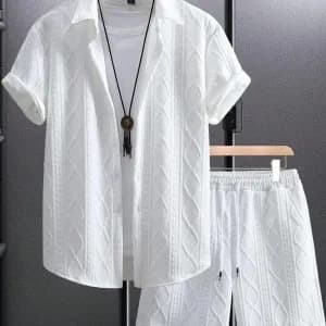 Conjunto de camiseta y pantalones cortos camuflaje para hombre