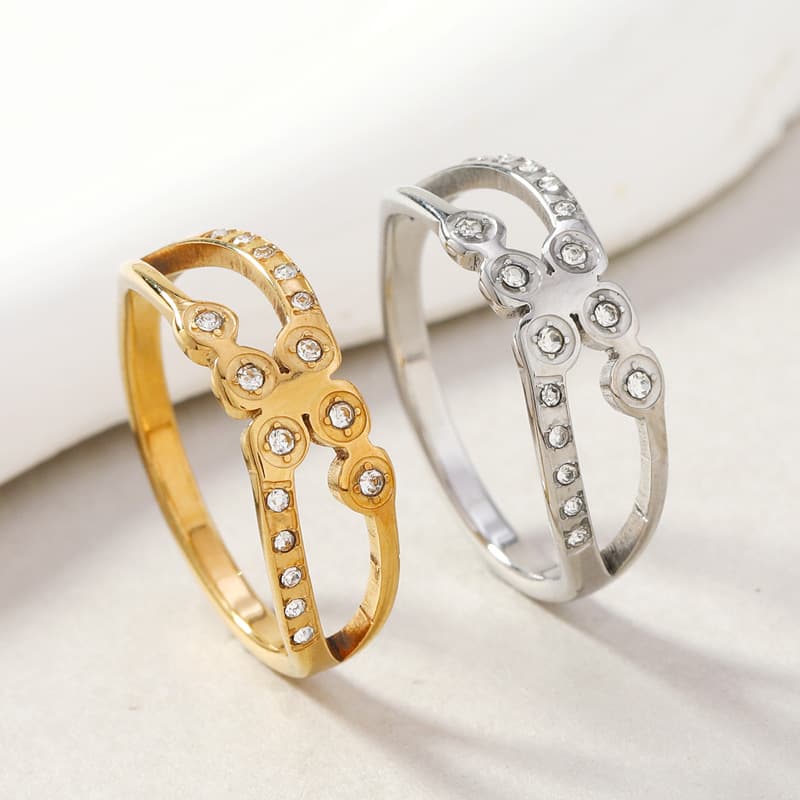Anillo de pareja de acero inoxidable calado