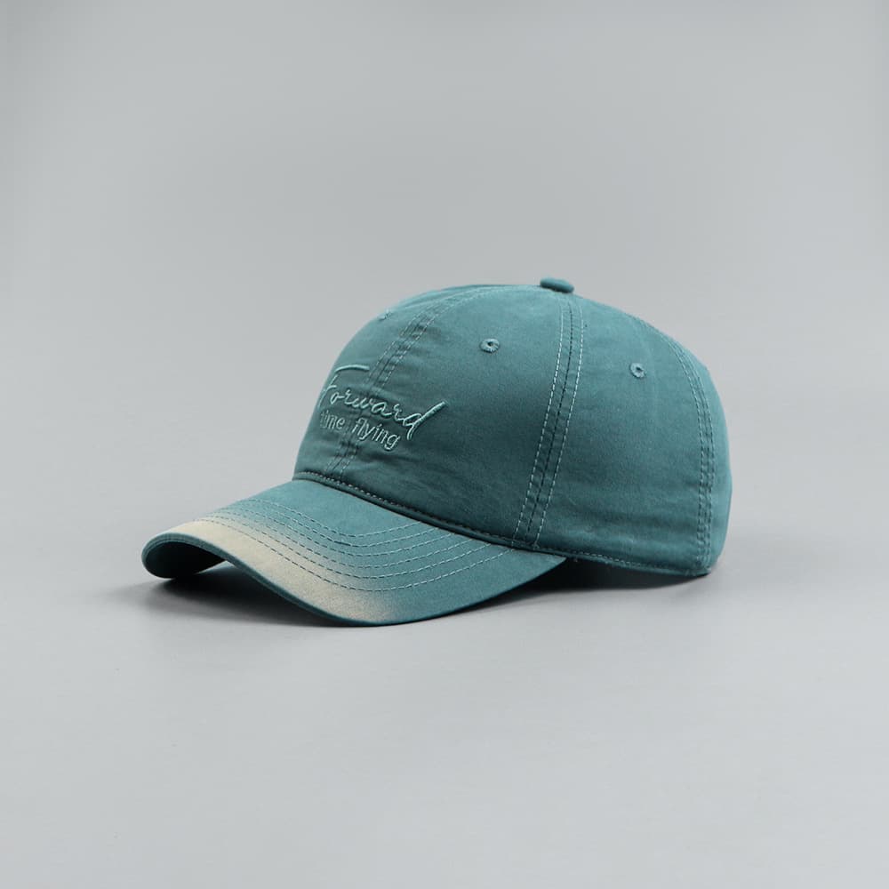 Gorra con bordado de letras estilo británico retro