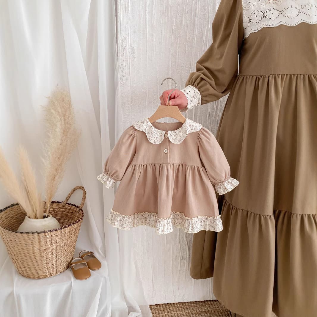 Vestido para niña con encaje floral y manga larga