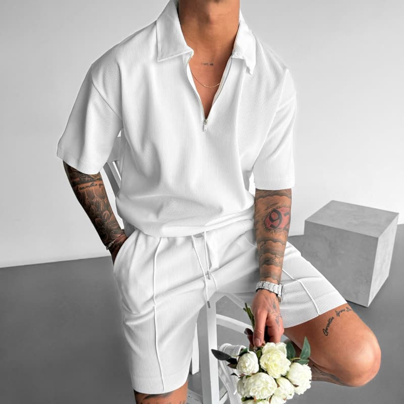 Conjunto deportivo para hombres con cierre y shorts