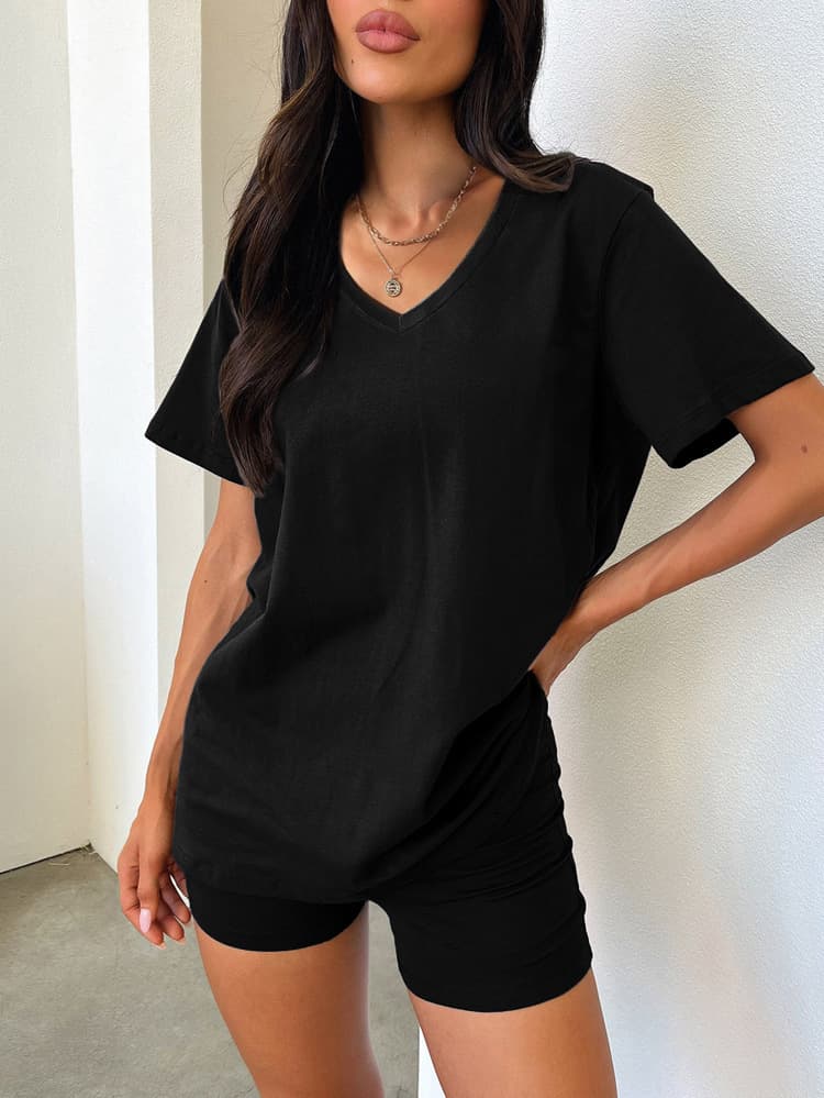 Traje casual escote V color liso con shorts