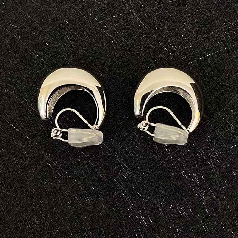 Aretes clip triángulo retro sin piercing