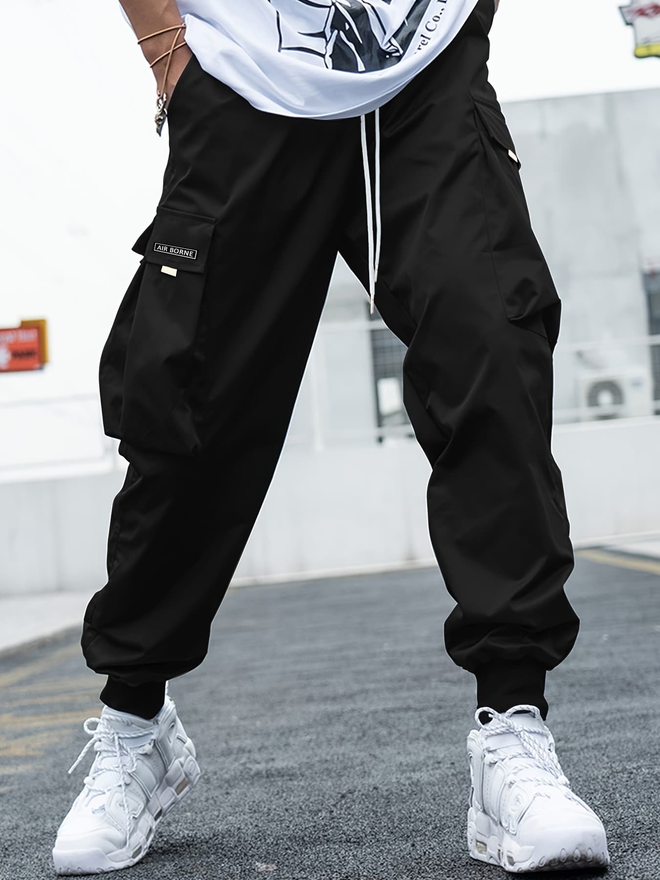 Pantalones cargo con múltiples bolsillos para hombre