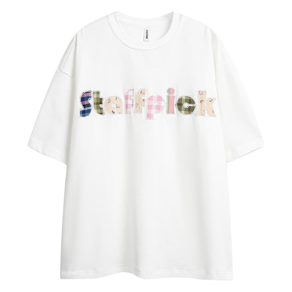 Camiseta de hombre con parche bordado de letras