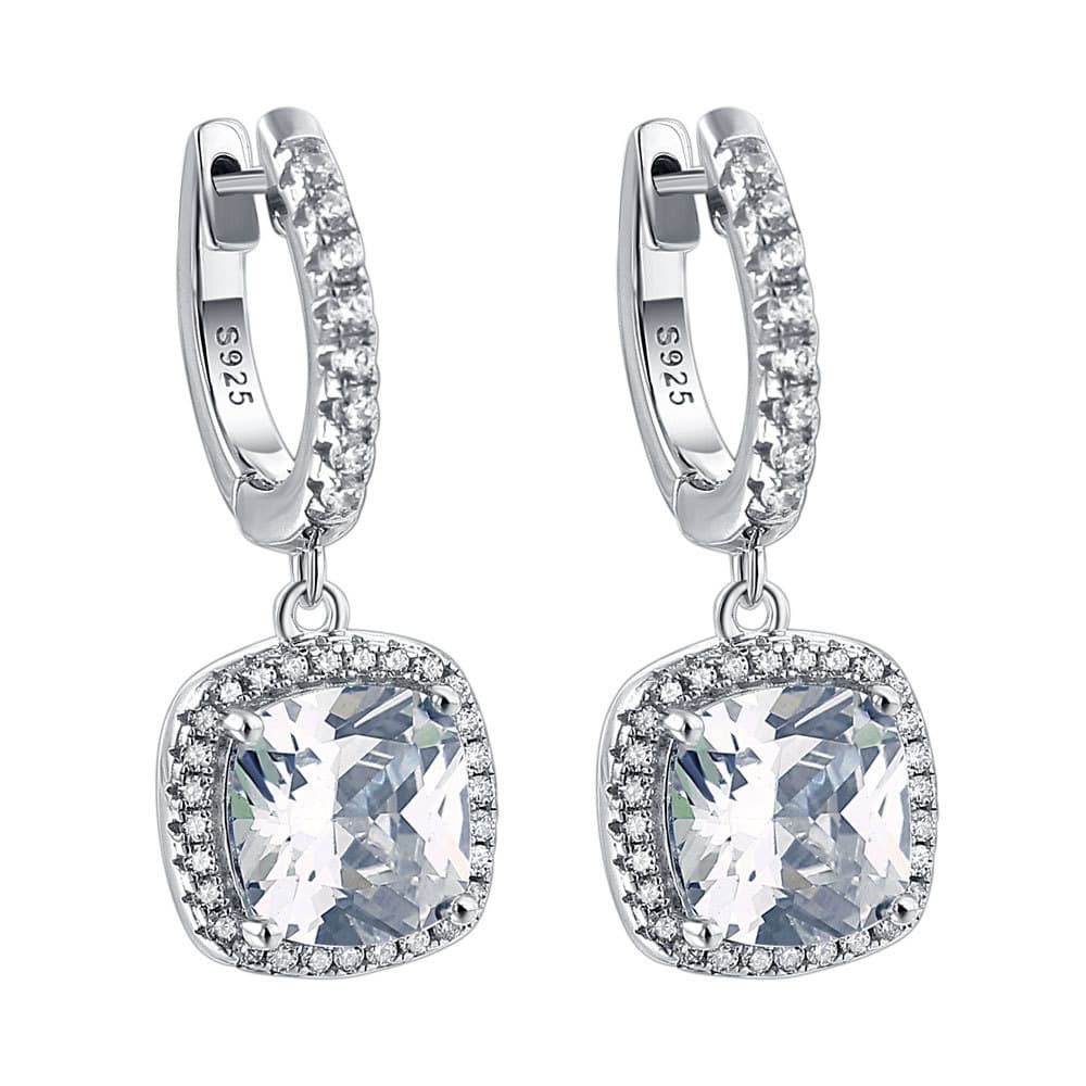 Aretes de plata esterlina con zirconia en forma de corazón