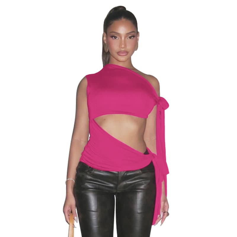 Chaleco slim fit de seda de leche con cinta