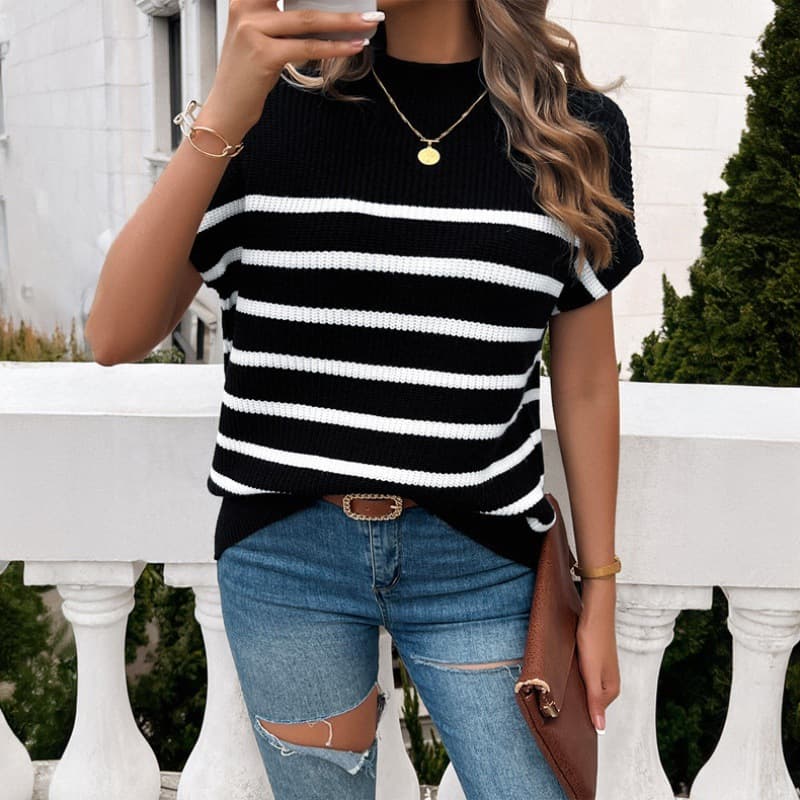 Suéter pullover a rayas con contraste