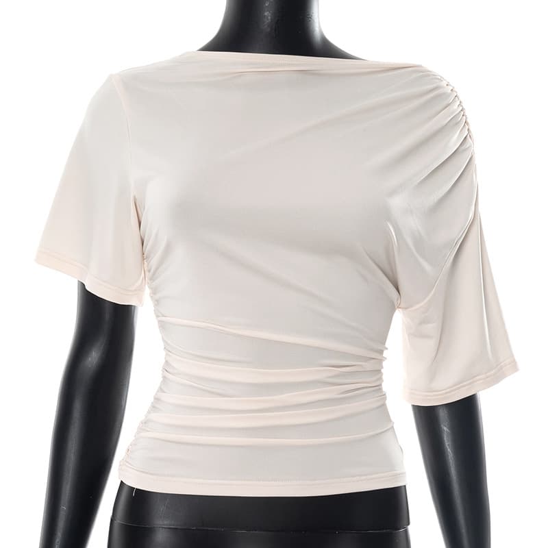 Camiseta sin cuello plisada estilo casual