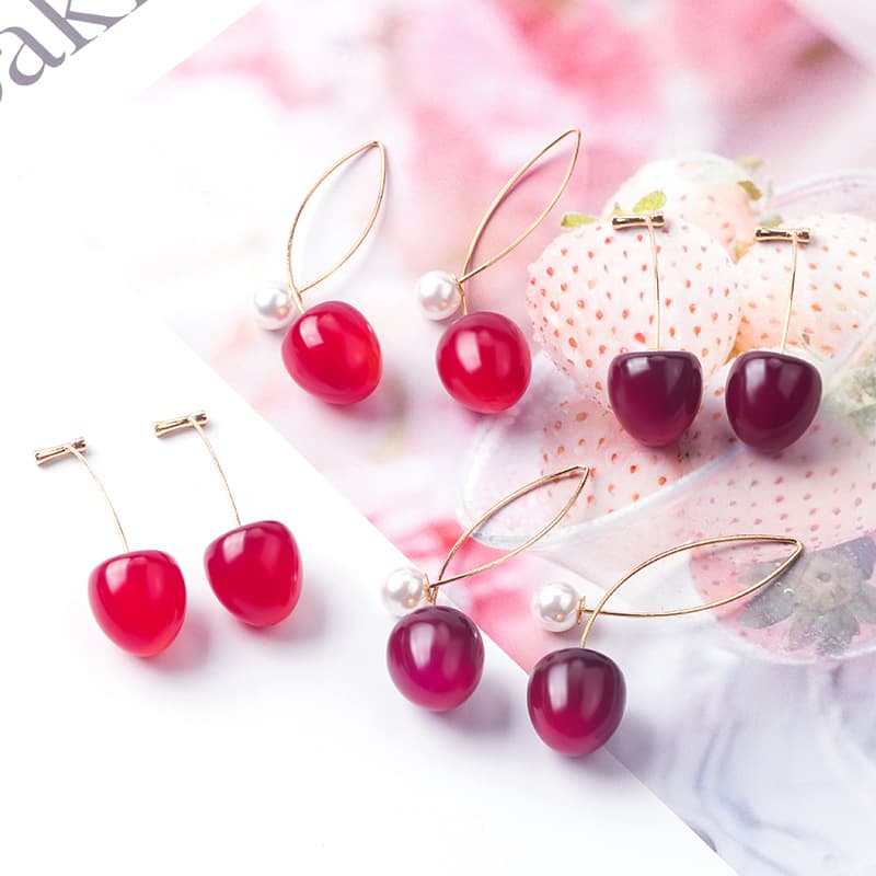 Aretes de cereza artificial con degradado rojo