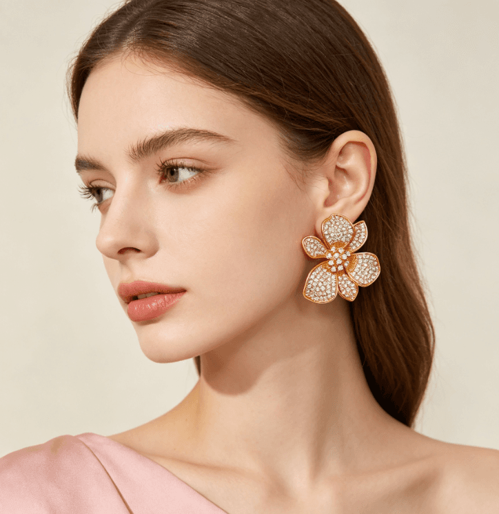 Aretes colgantes de flor grande con cristal brillante