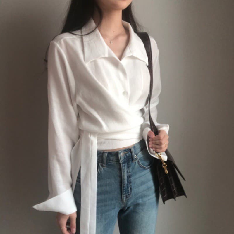 Camisa retro con correas cruzadas y color sólido