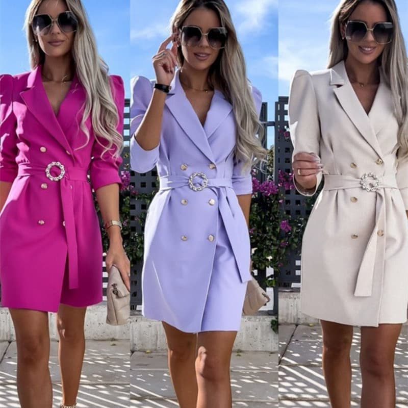 Vestido de cintura alta con cinturón y manga regular
