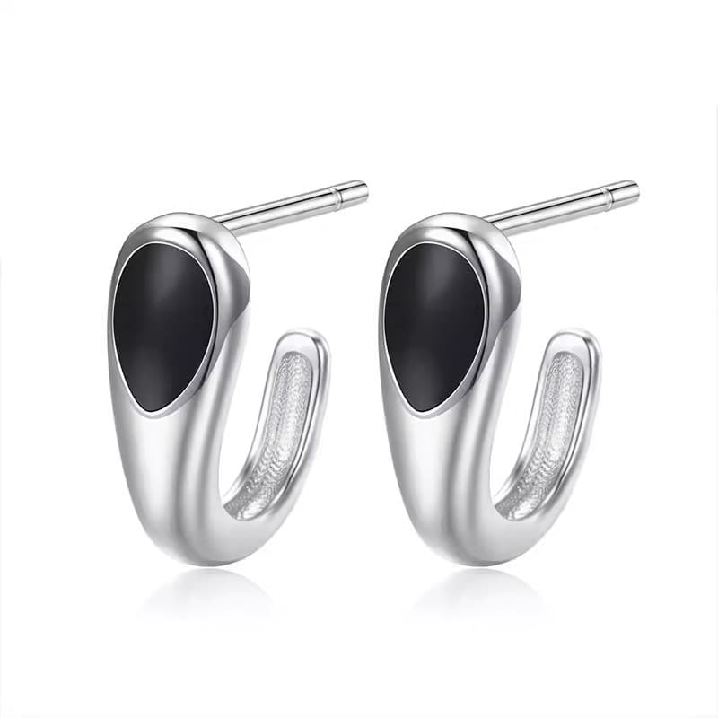 Aretes de plata con gota de agua negra