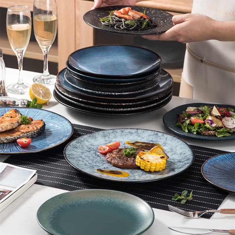 Plato de porcelana elegante para bistec