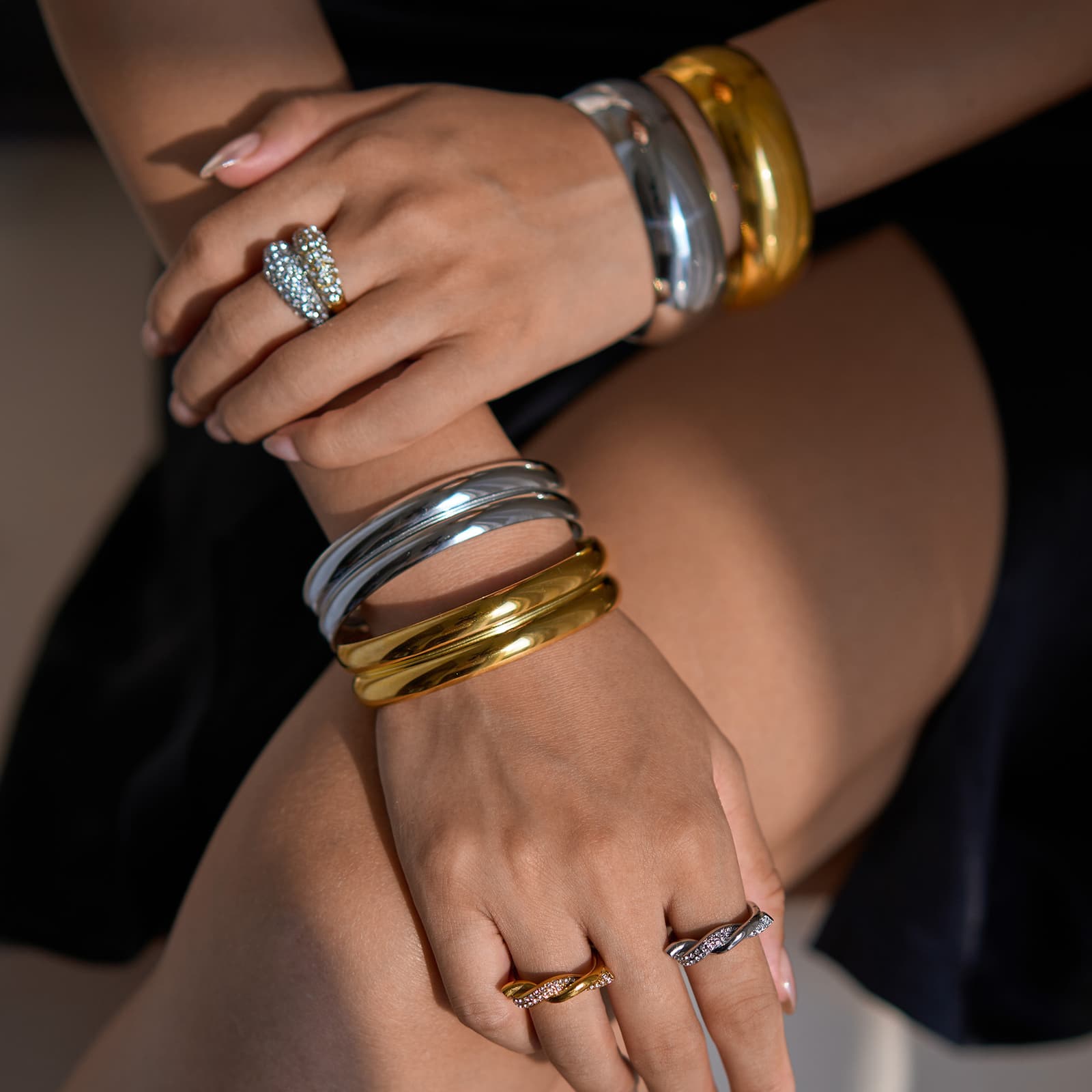 Pulsera de acero de titanio pulida para mujer