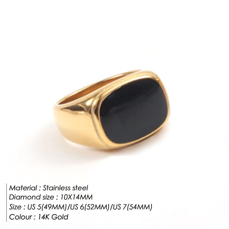 Anillo de acero con baño de oro y detalles cuadrados