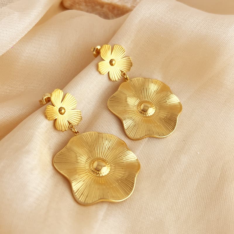 Pendientes de línea floral en acero inoxidable