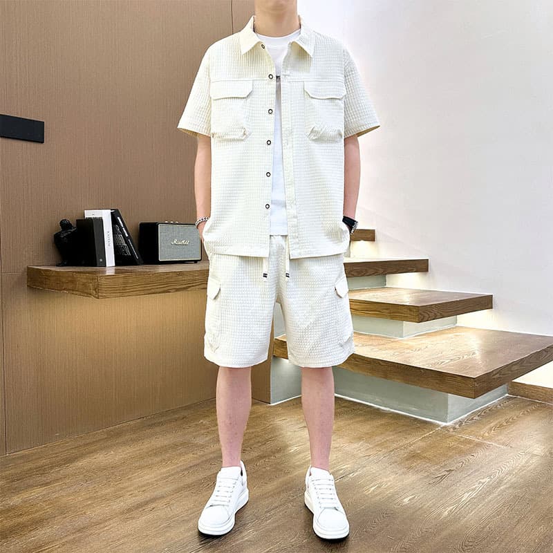 Conjunto de camiseta y shorts estilo coreano