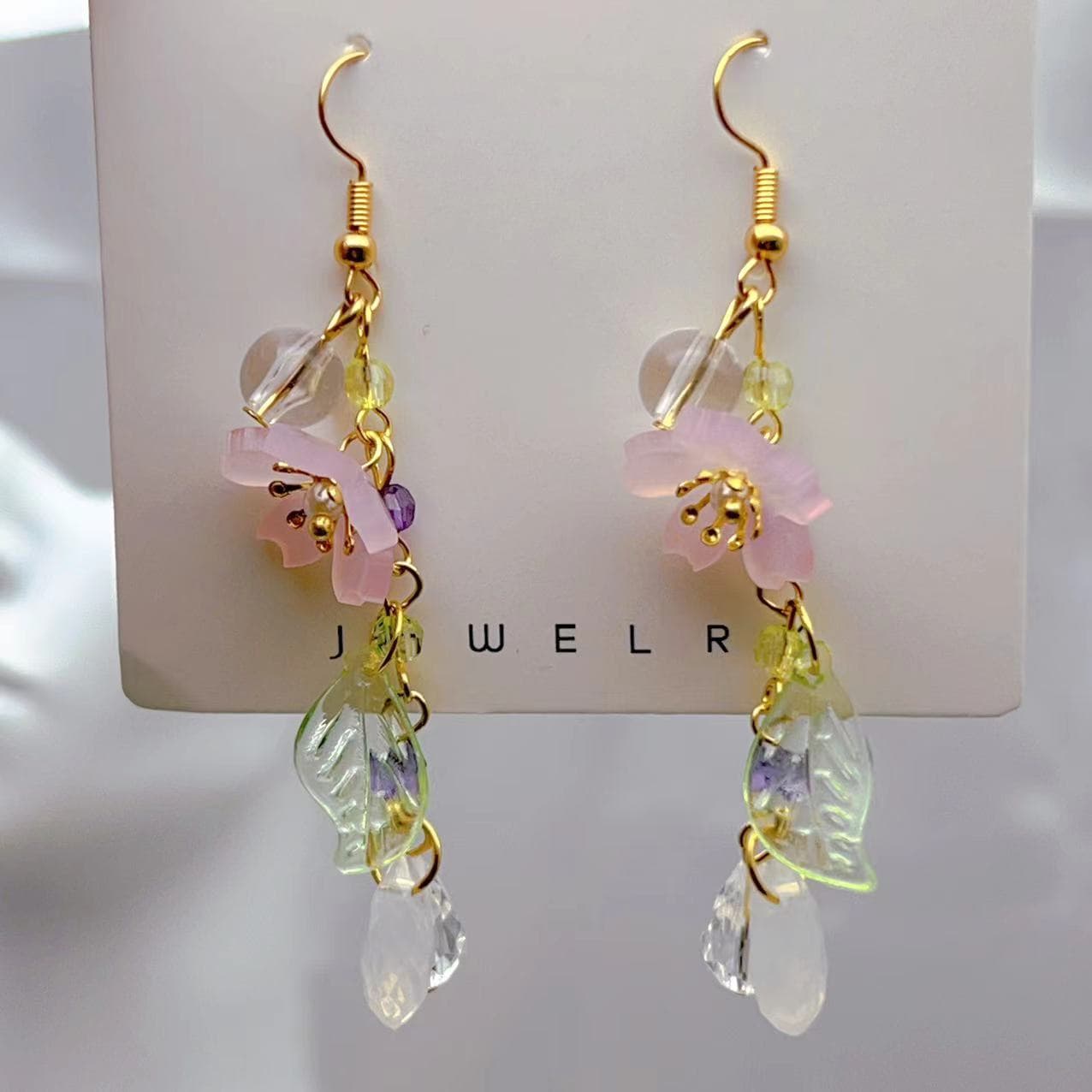 Aretes largos de flor de cerezo con gancho para oreja