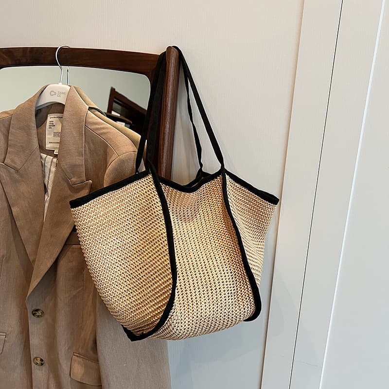 Bolsa tejida en paja con un asa, versátil