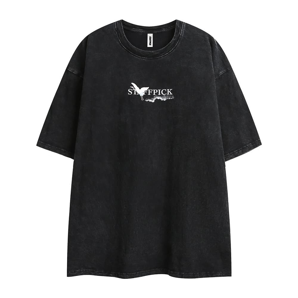 Camiseta estampada con diseño de grúa