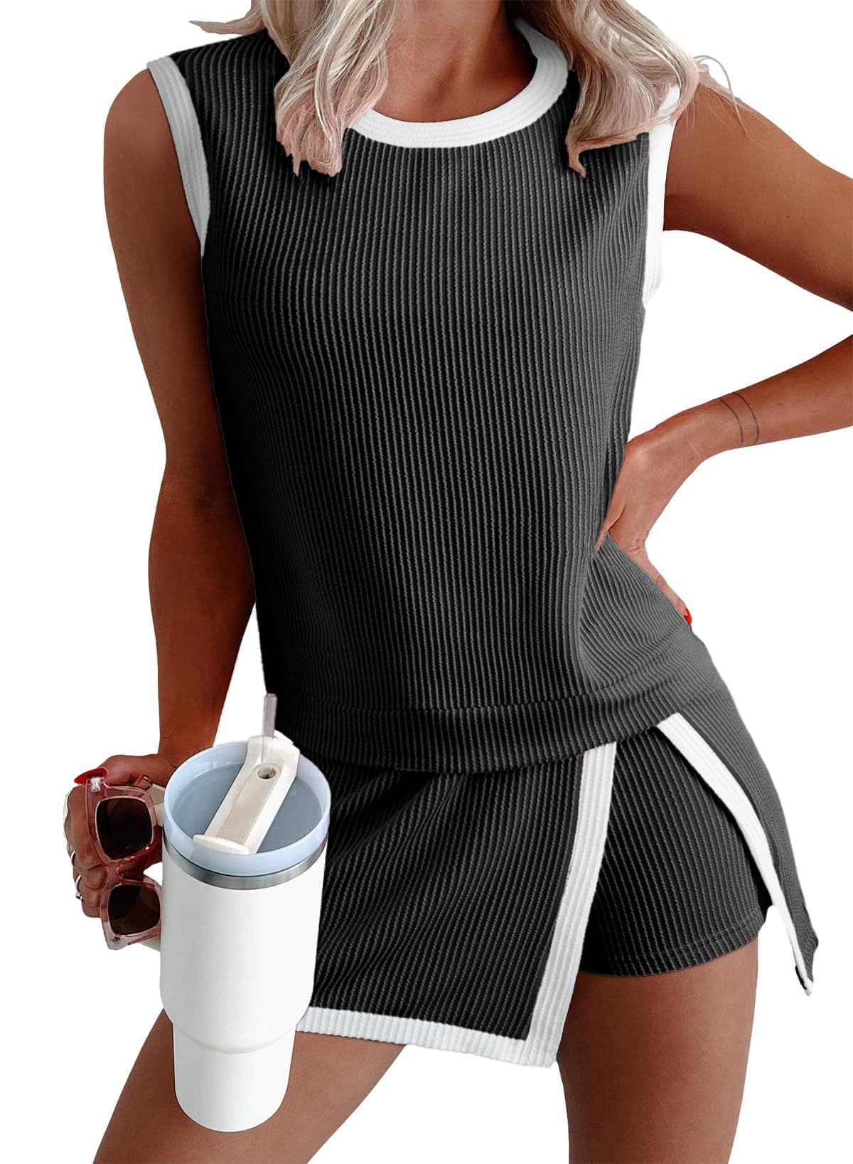 Conjunto de dos piezas: camiseta rayas y pantalones capri