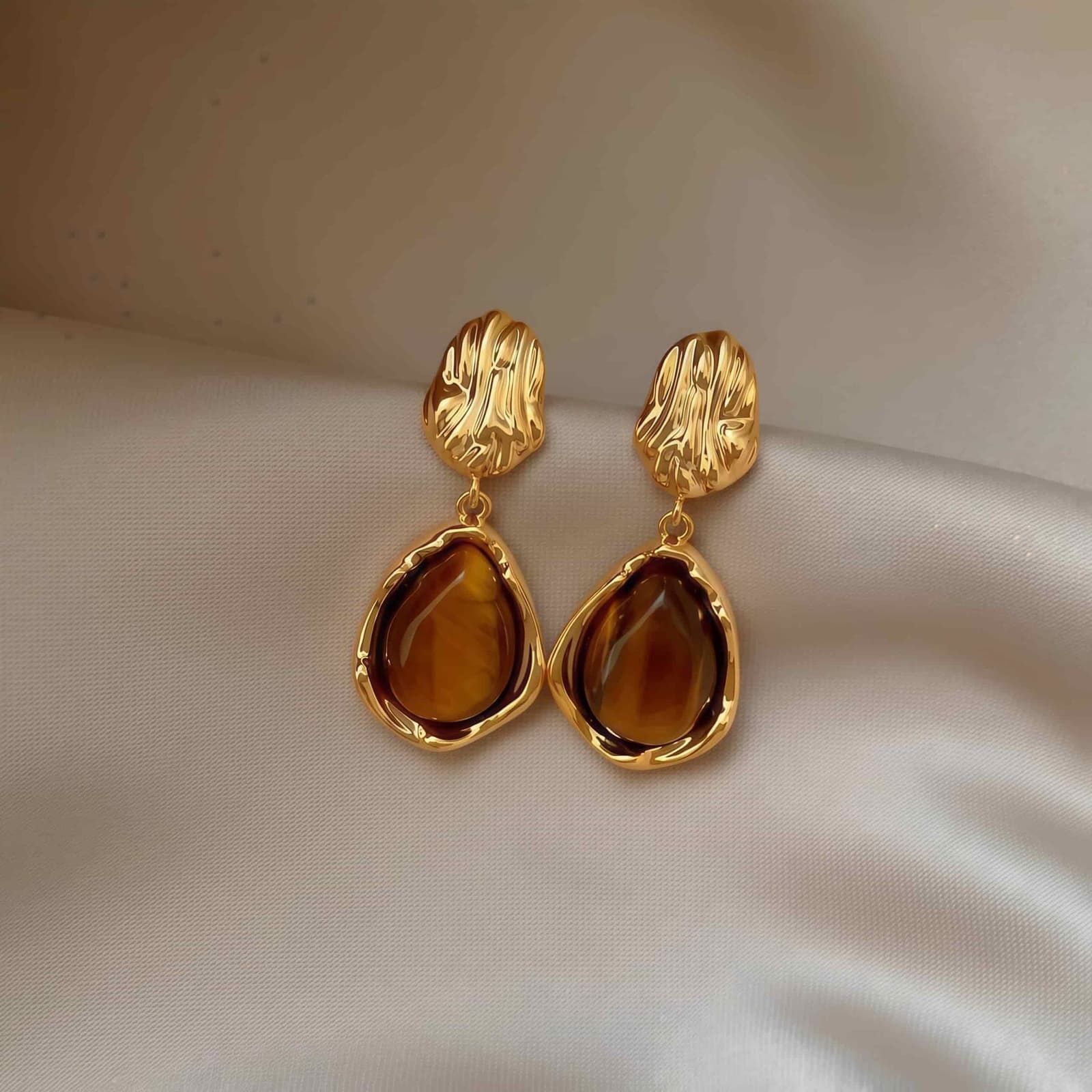 Aretes largos vintage de ojo de tigre estilo lujoso