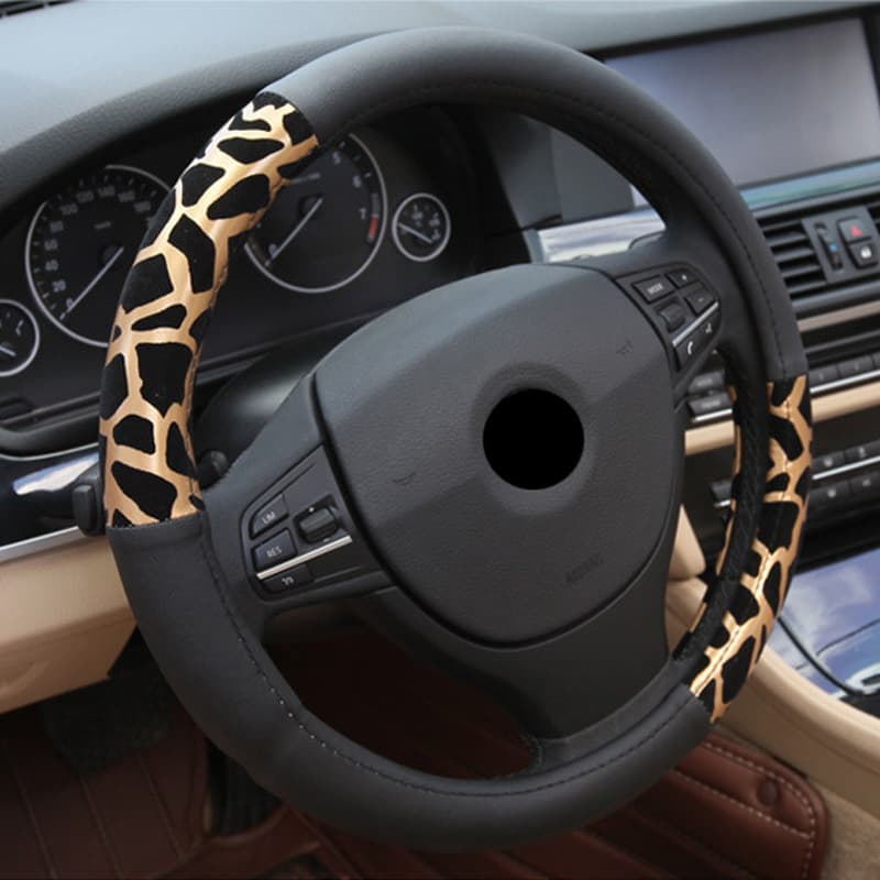 Funda de volante cuero con estampado leopardo