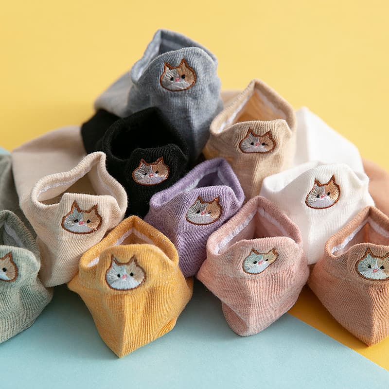 Calcetines invisibles para mujer con gato bordado