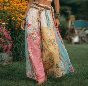 Pantalón bohemio de tiro alto, pierna ancha y estampado floral