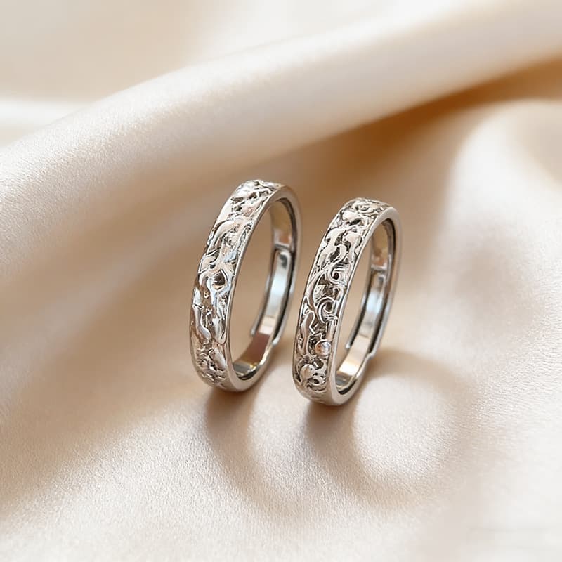 Anillos de pareja estilo chino grabado