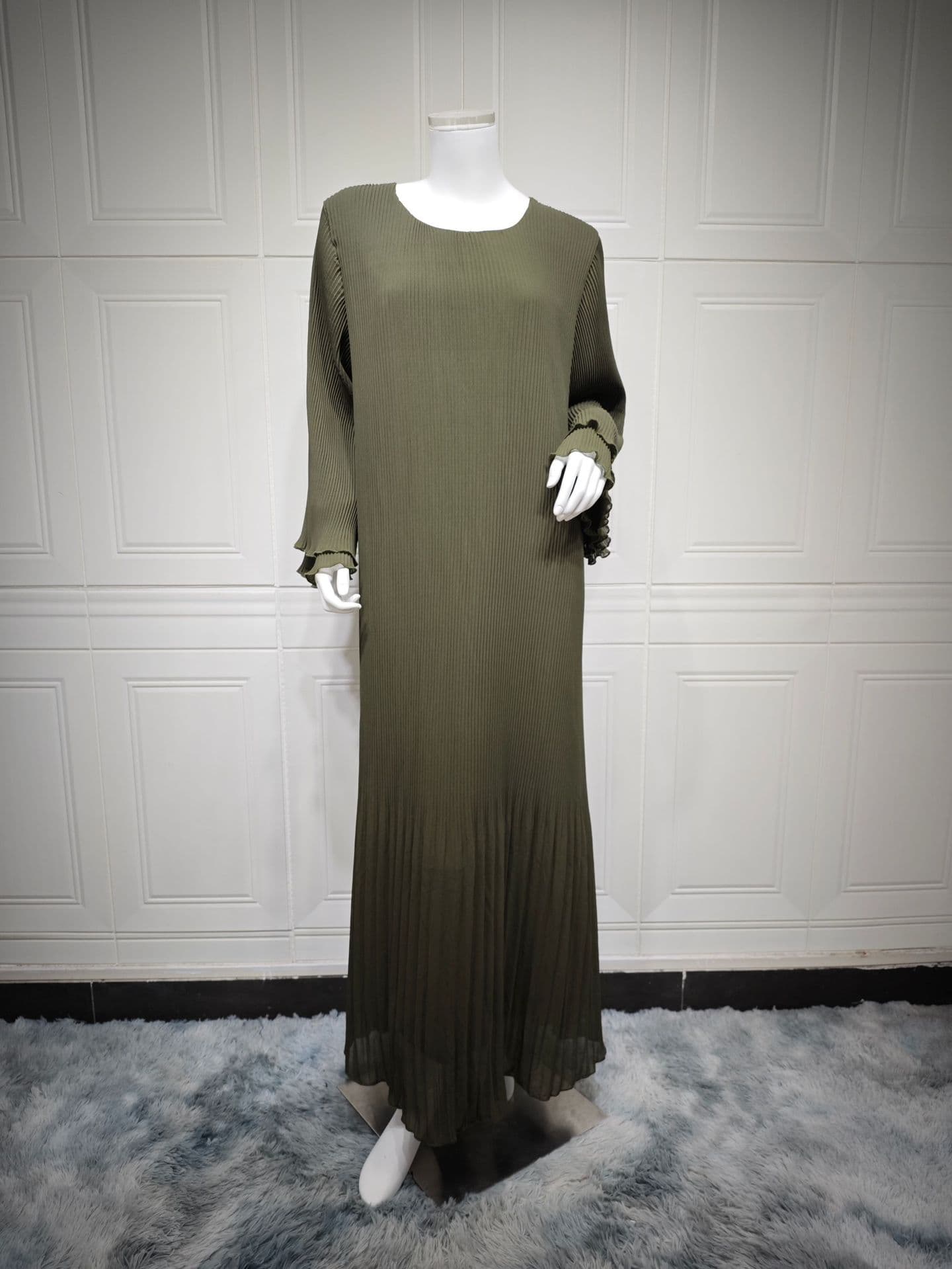 Vestido largo plisado manga volantes chifón