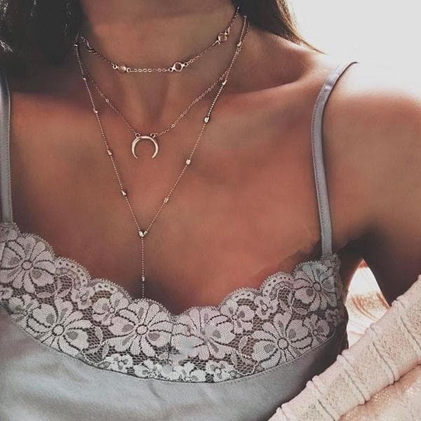 Collar choker multicapa de luna creciente con cuentas