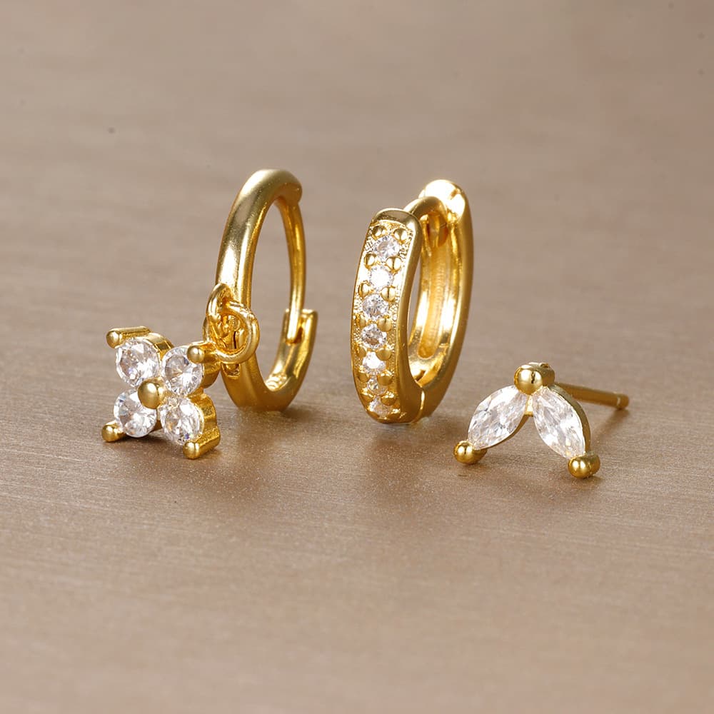 Conjunto de aretes apilables con flores y diamantes