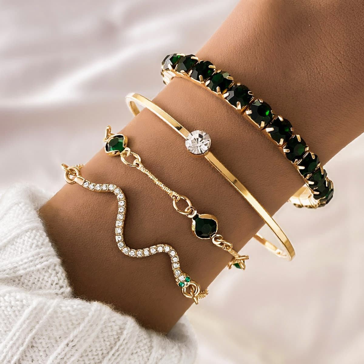 Conjunto de 4 pulseras elásticas con diamantes, verde