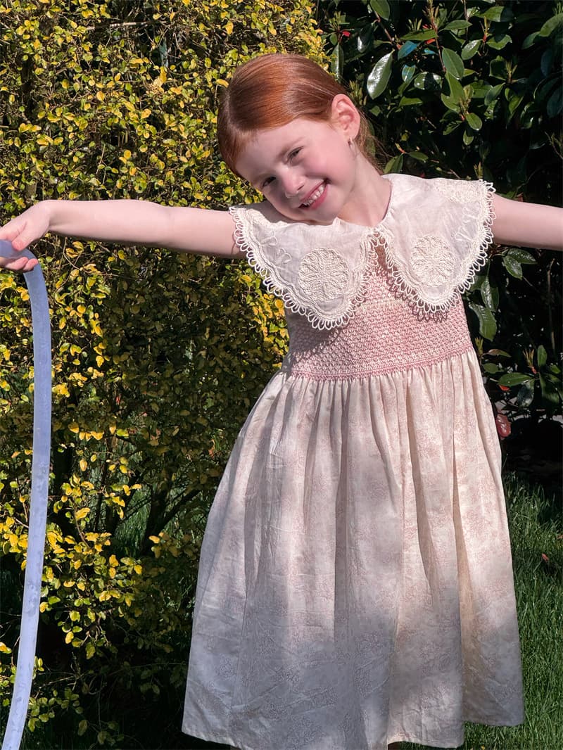 Vestido sin mangas floral de niña para verano