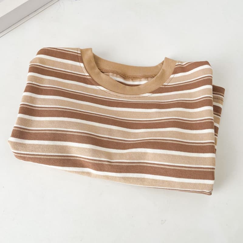 Camiseta vintage a rayas para niños