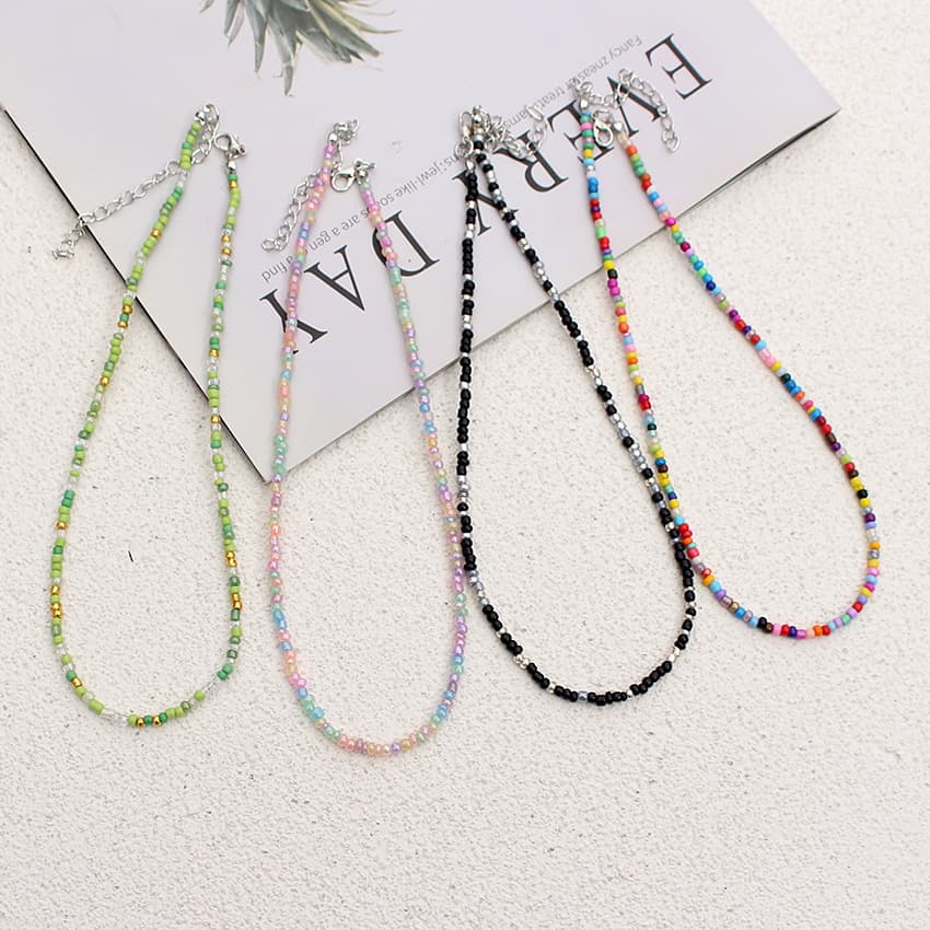 Collar bohemio vintage hecho a mano con cuentas