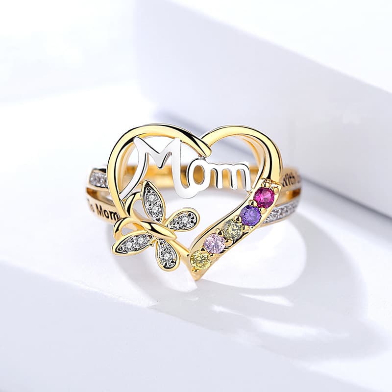 Anillo corazón hueco con diseño mariposa y cristales