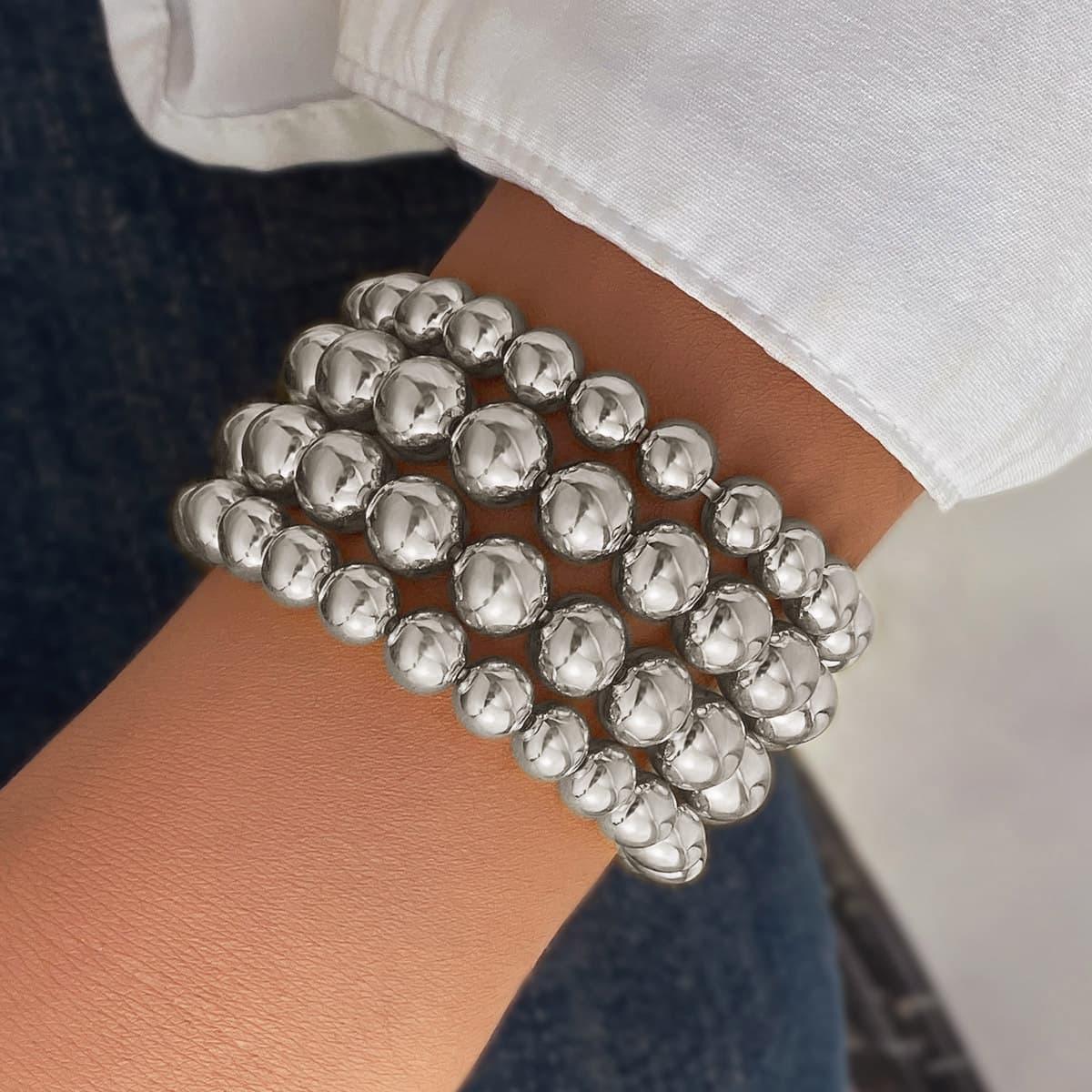 Pulsera punk multicapa con abalorios redondos