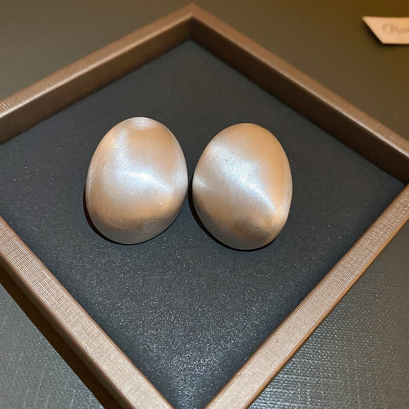 Aretes de plata minimalistas con agujas para mujer
