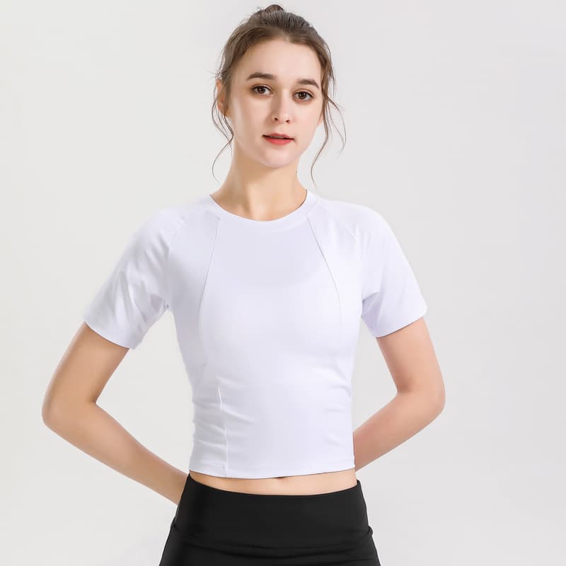 Top de yoga de manga corta en tela delgada para mujer